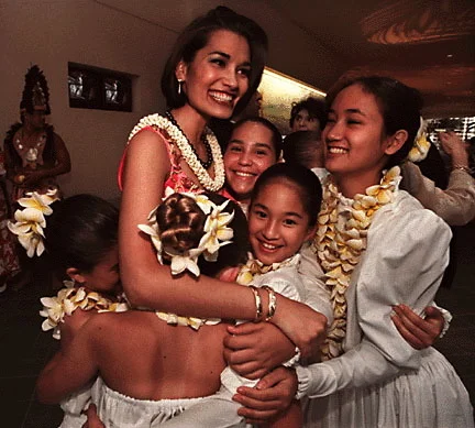 Keiki o ka aina Coronation Ball Miss Universe 1998