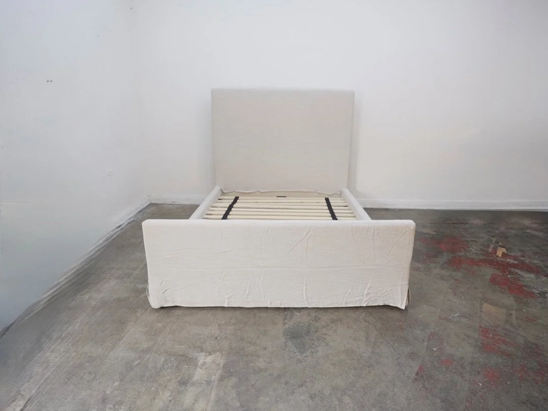 Daphne Slipcover Bed Savoy Parchment Almond- Queen
67" W x 90" D x 59.5" H 
$1,299