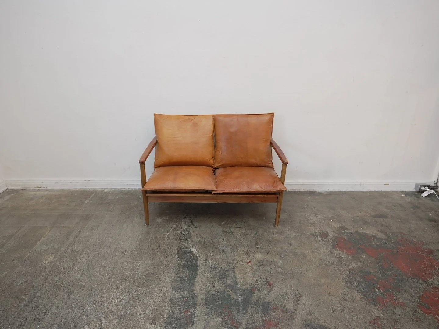 vintage-2-seat-leather-seat-sofa-1-1791657253359.jpg