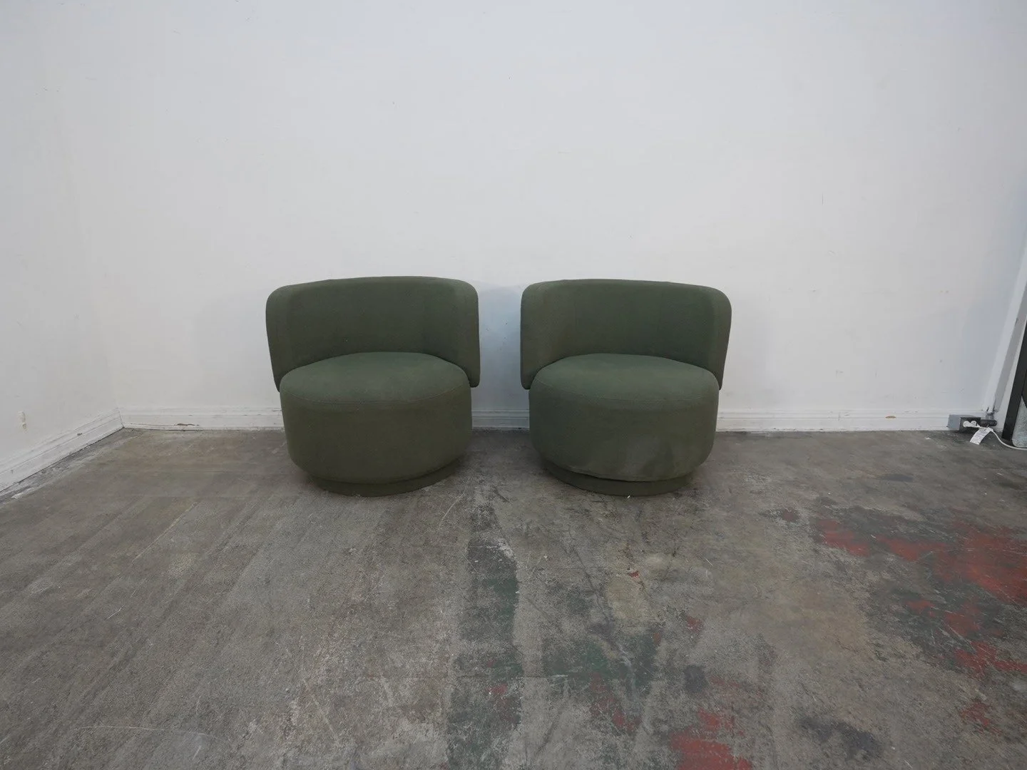 set-2-urban-outfitters-amaia-swivel-chair-as-is-34-d-x-30-h-1-1792864686932.jpg
