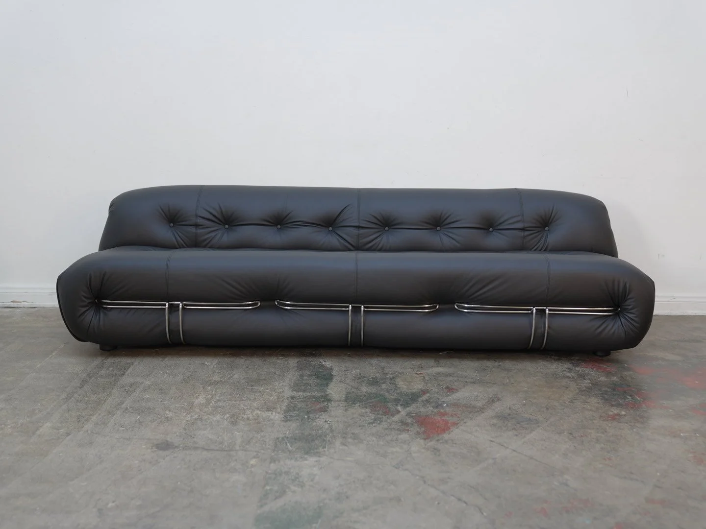Soriana Style Black Leather 3-Seat Sofa