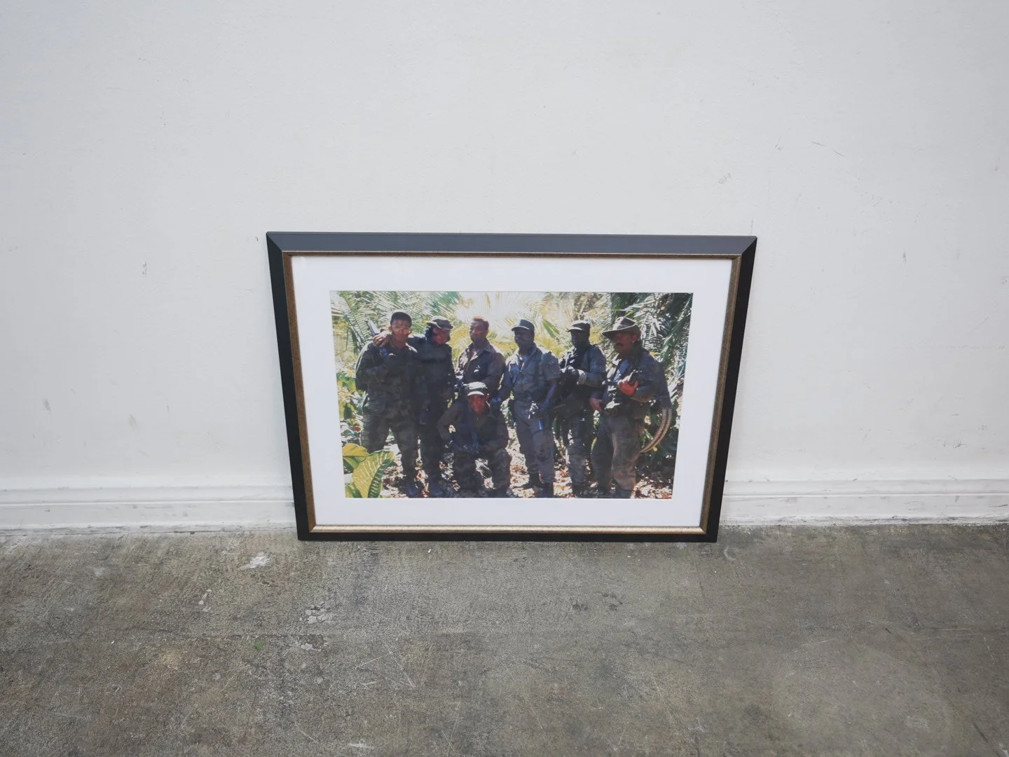 PREDATOR, 1987  Arnold Scharzenegger, Carl Weathersand Jese Ven Photo Print