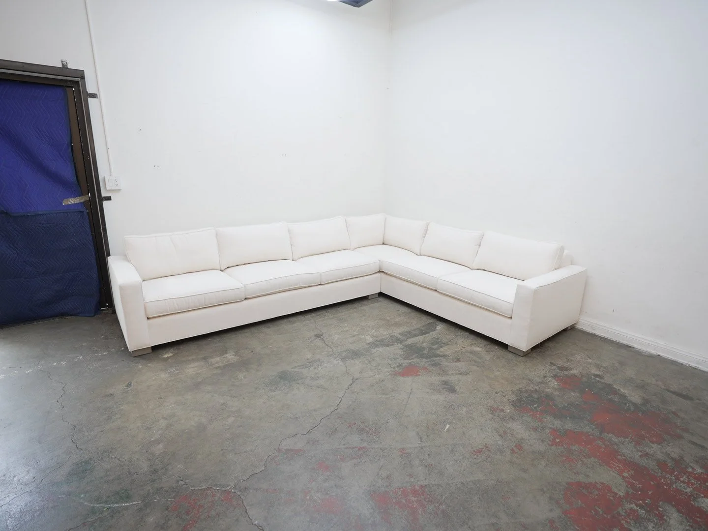 Mitchele Gold+Bob Williams Carson Sectional In White Linen Fabric