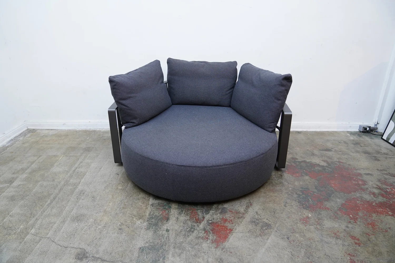 Poltrona Frau Scarlett Round Daybed Designed by Jean-Marie Massaud