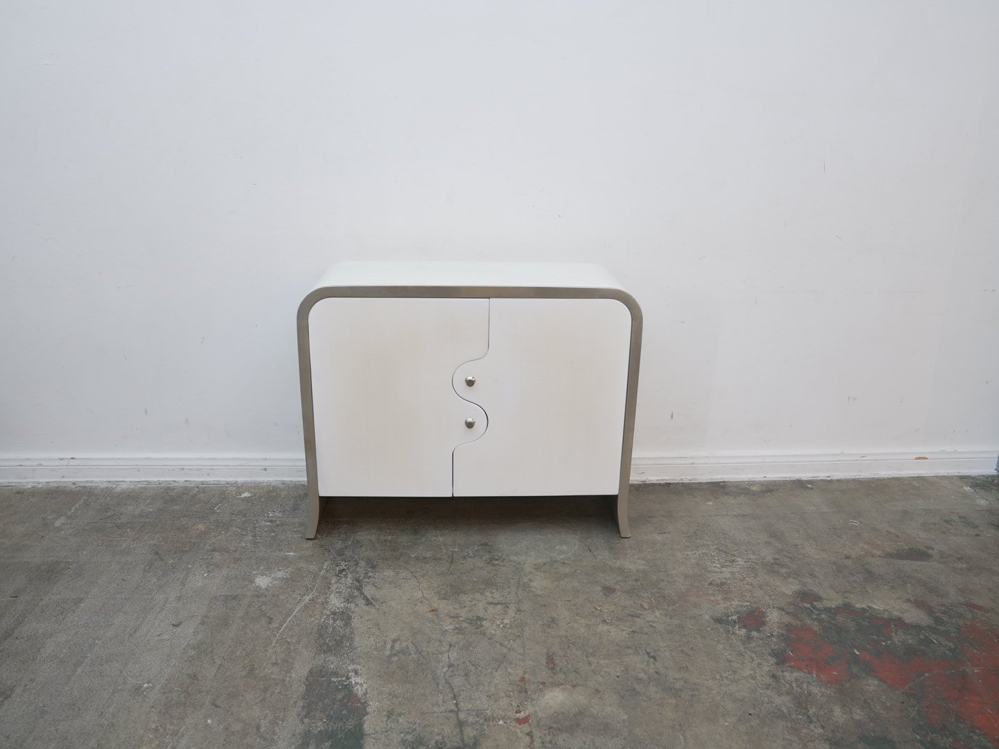 Caracole 2-Door White and Silver Cabinet