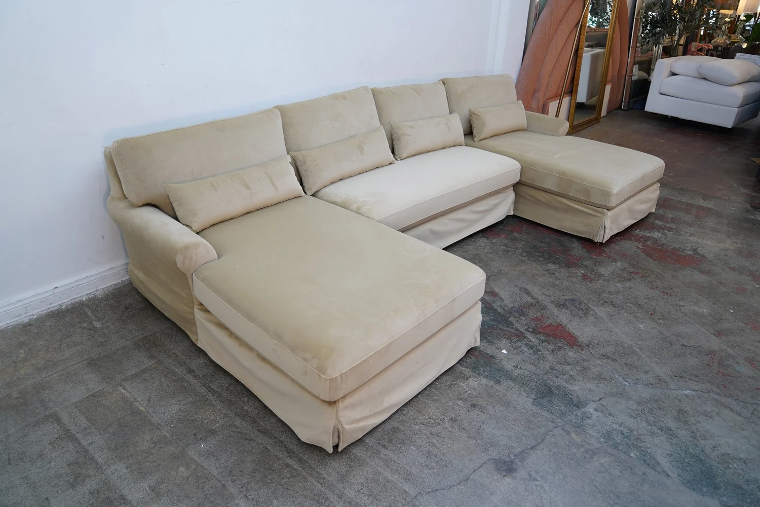 ゆうママ　マキシマイザー2点 Maxwell U-Shape Slipcovered Sectional Sofa in Tan Velvet