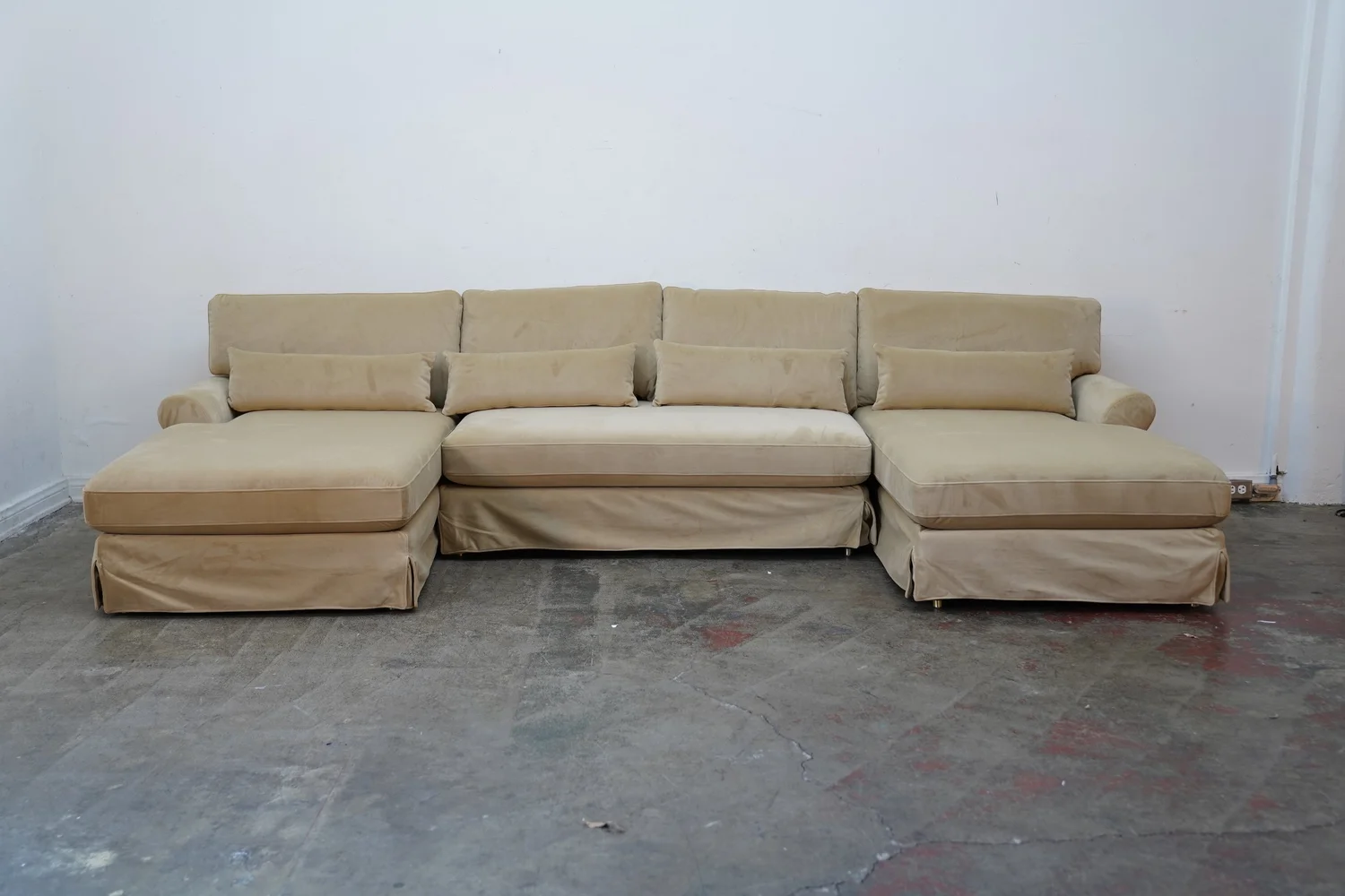 ゆうママ　マキシマイザー2点 Maxwell U-Shape Slipcovered Sectional Sofa in Tan Velvet