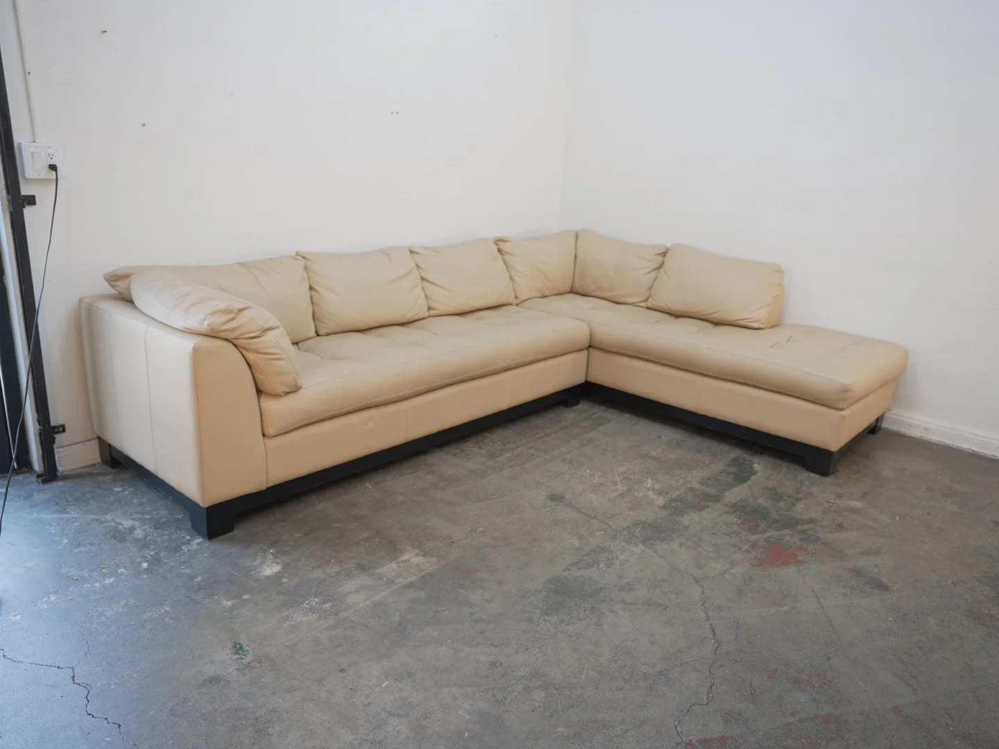 Dark Tan Leather Right facing Sectional