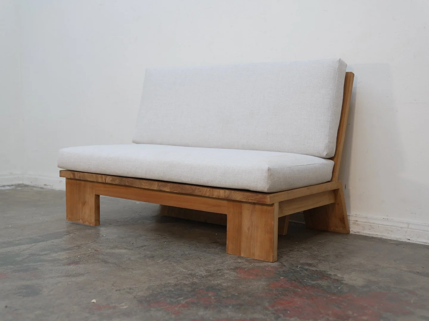 Armless Outdoor Teak Wood Bench w/ Off White Cushions