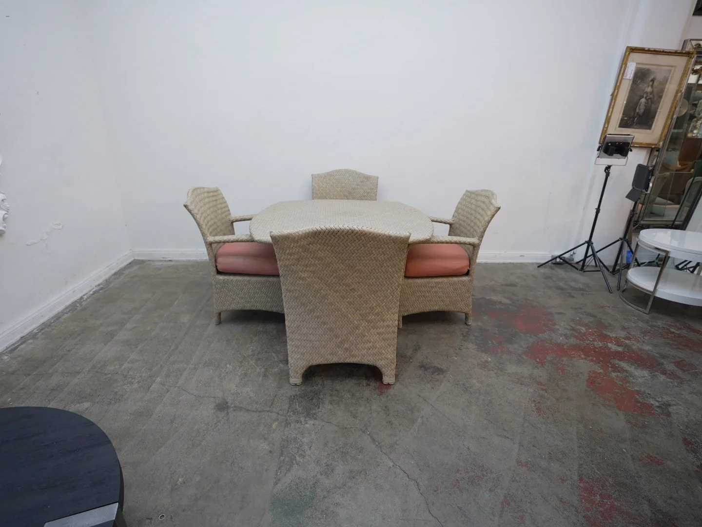 Hawaii Industry Outdoor Dining Set Table & 4 Chairs