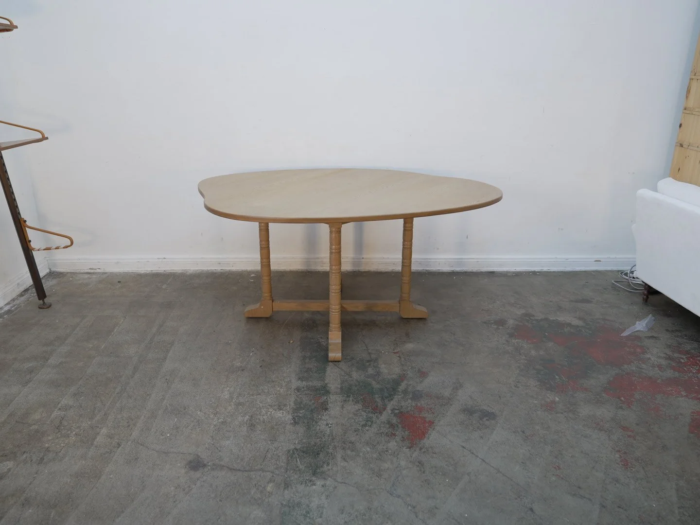 Veere Dining Table