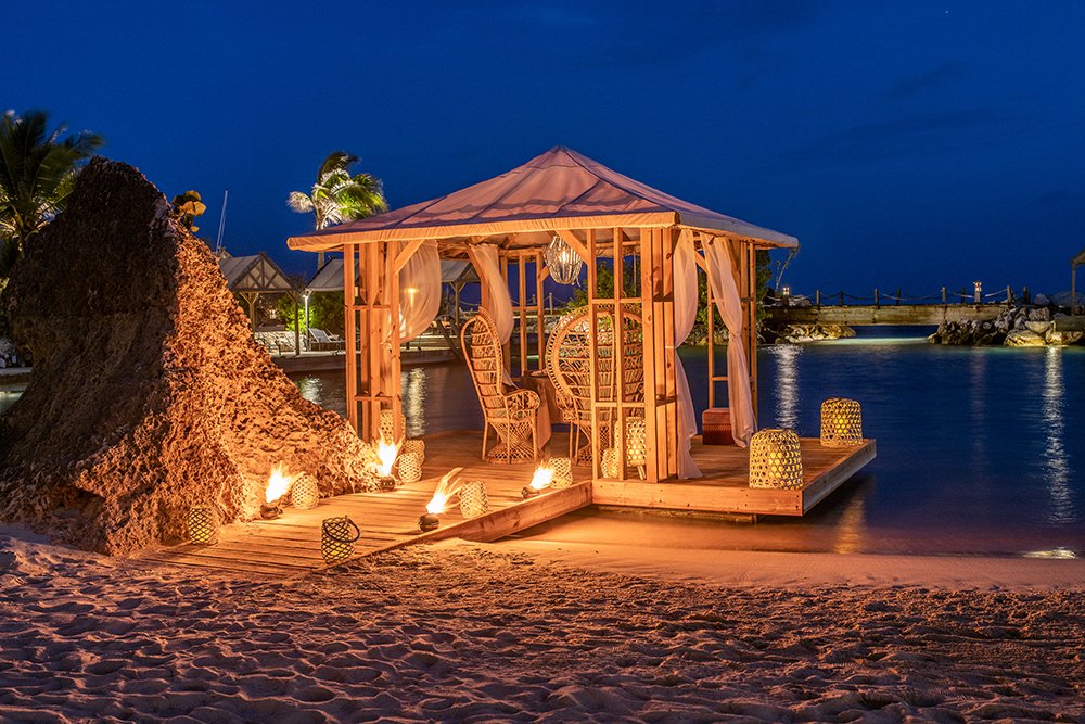 Romantic Pier Gazebo By Night web.jpg