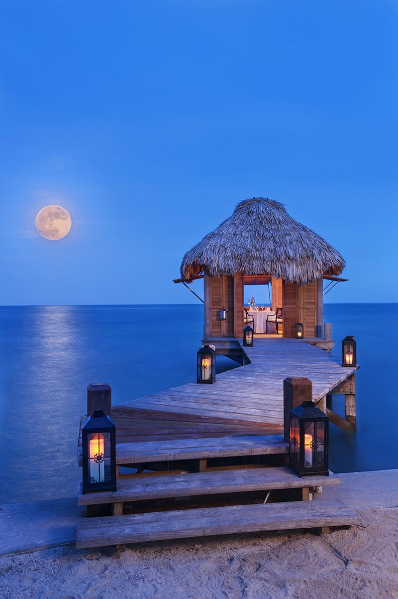 Beach (Seaside Spa, Night) web.jpg