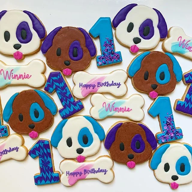 First birthdays are so much fun especially when you have a puppy party!!🐶
.
.
.
#cookies #frosting #bestcookiesever #yummy #sweettreats #denver #dessert #confections #decoratedcookies #customcookies #cookieart #local #shoplocal #royalicingcookies #r