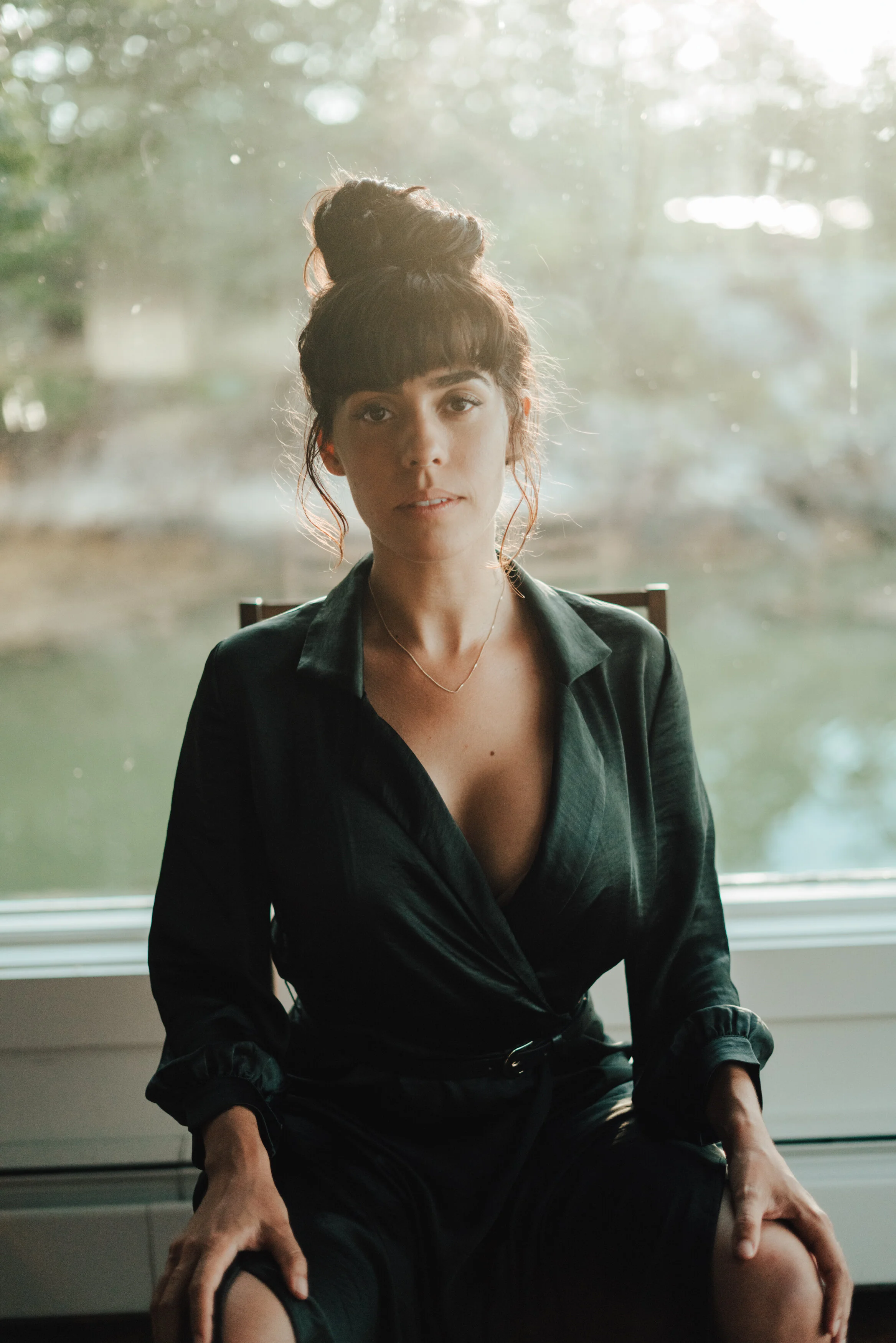  Mexican woman portrait with natural light 
