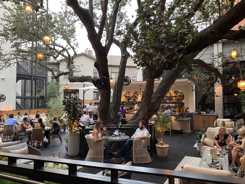 The Ultimate Austin Patio Guide Atx Fyi, Covered Patio Austin Restaurants