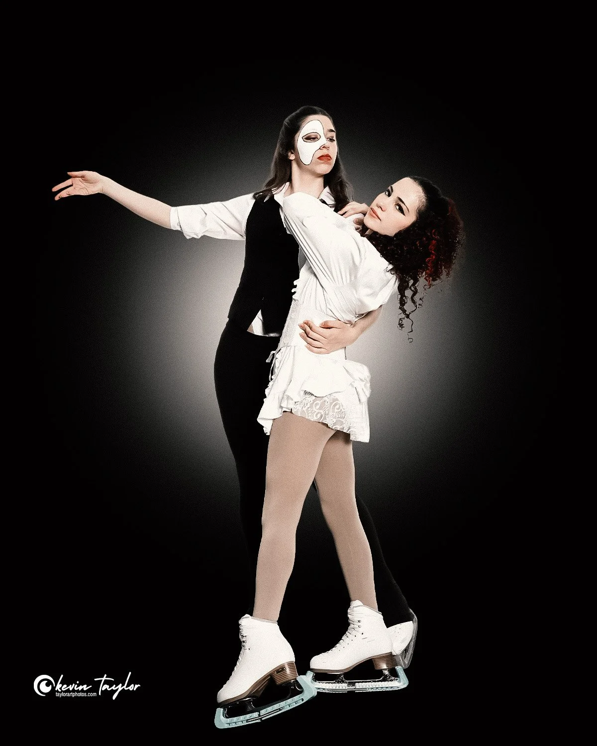 figure-skating-performance-portrait-pairs.jpg