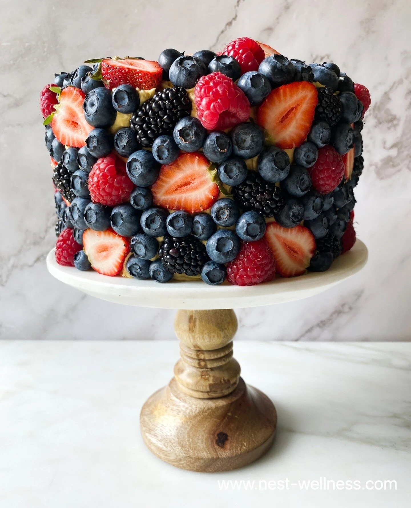Happy 4th of July! ❤️🤍💙⁠
⁠
💥We are celebrating America&rsquo;s birthday with neighbors and a potluck today and this Mixed Berry Cake, along with a big lasagna, will be our contribution to the feast⁠
⁠
❤️I hope you are having an amazing day with fr