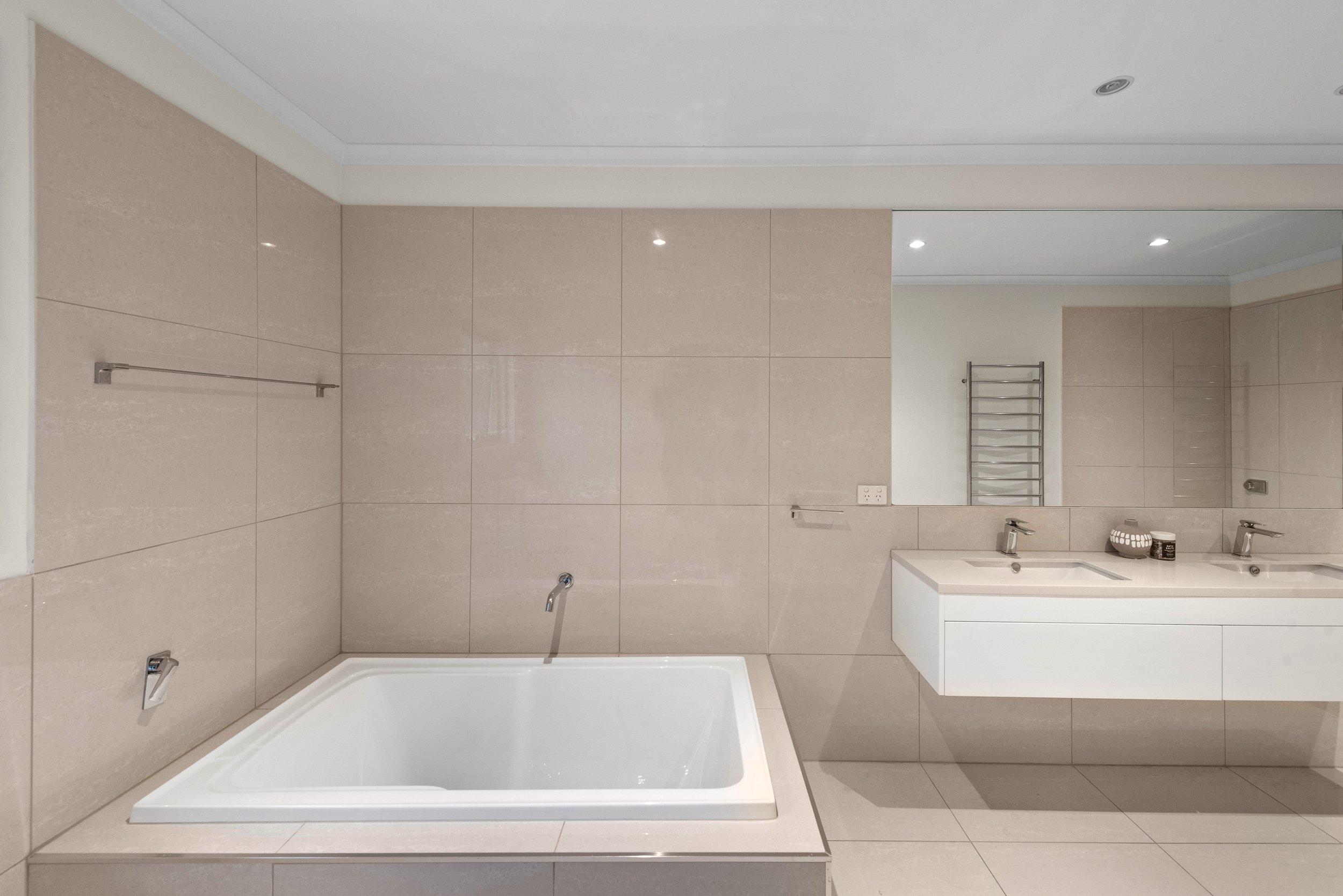 12 Blake Court, Mount Eliza (Print) (6 of 39).jpg