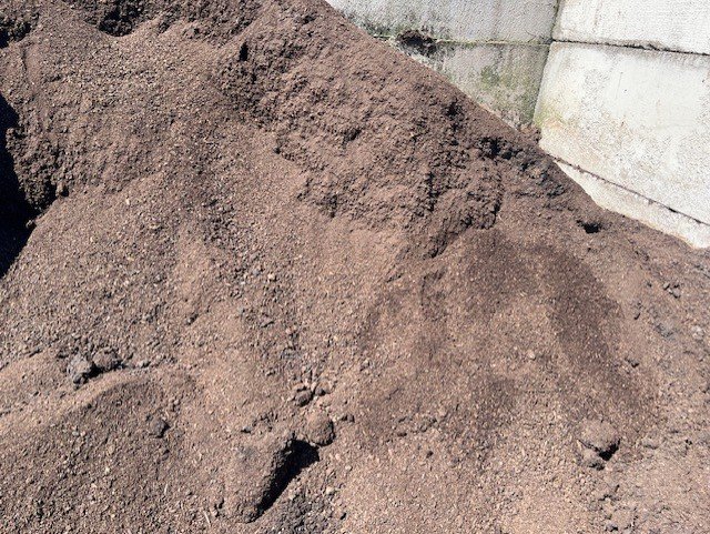 chicken manure 3.jpg