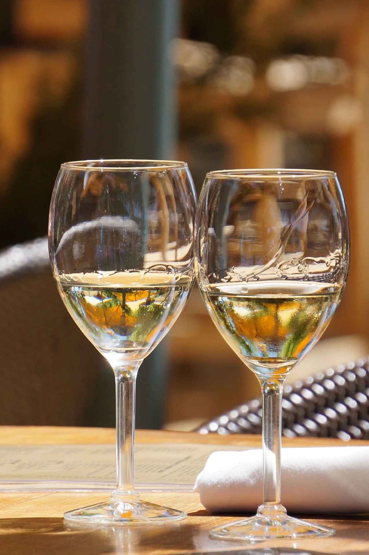 wine-glasses-1266944_1920.jpg