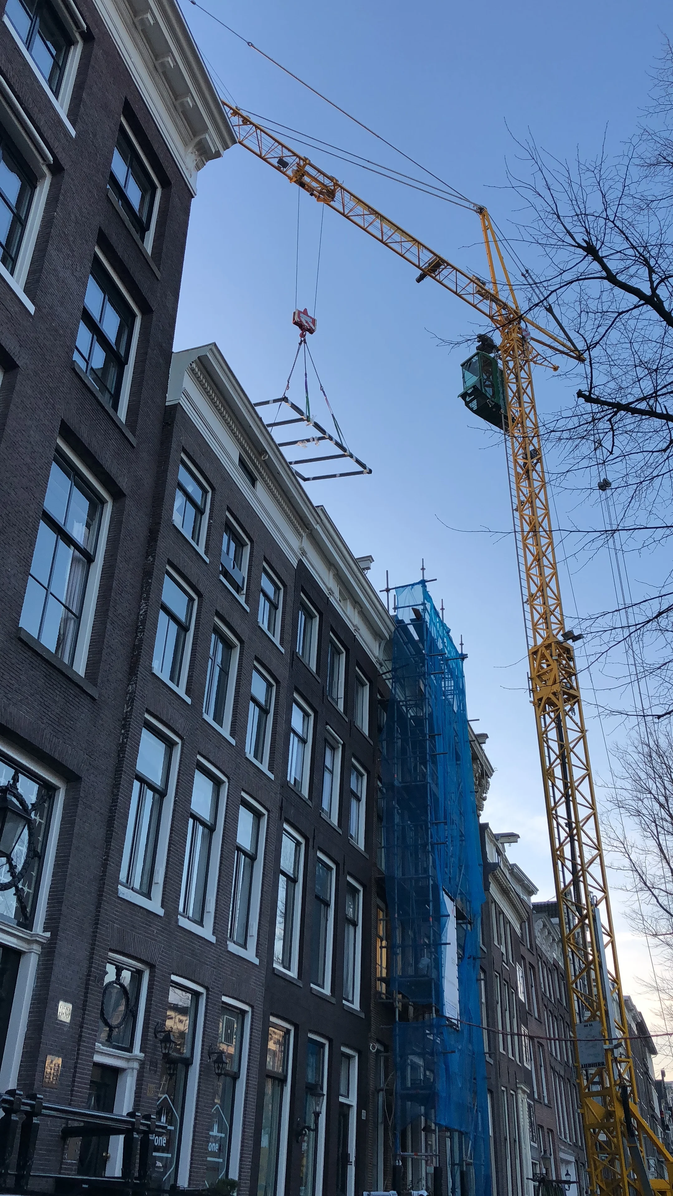 180208 hijsen daklicht kunstkamer1 kopie.jpg