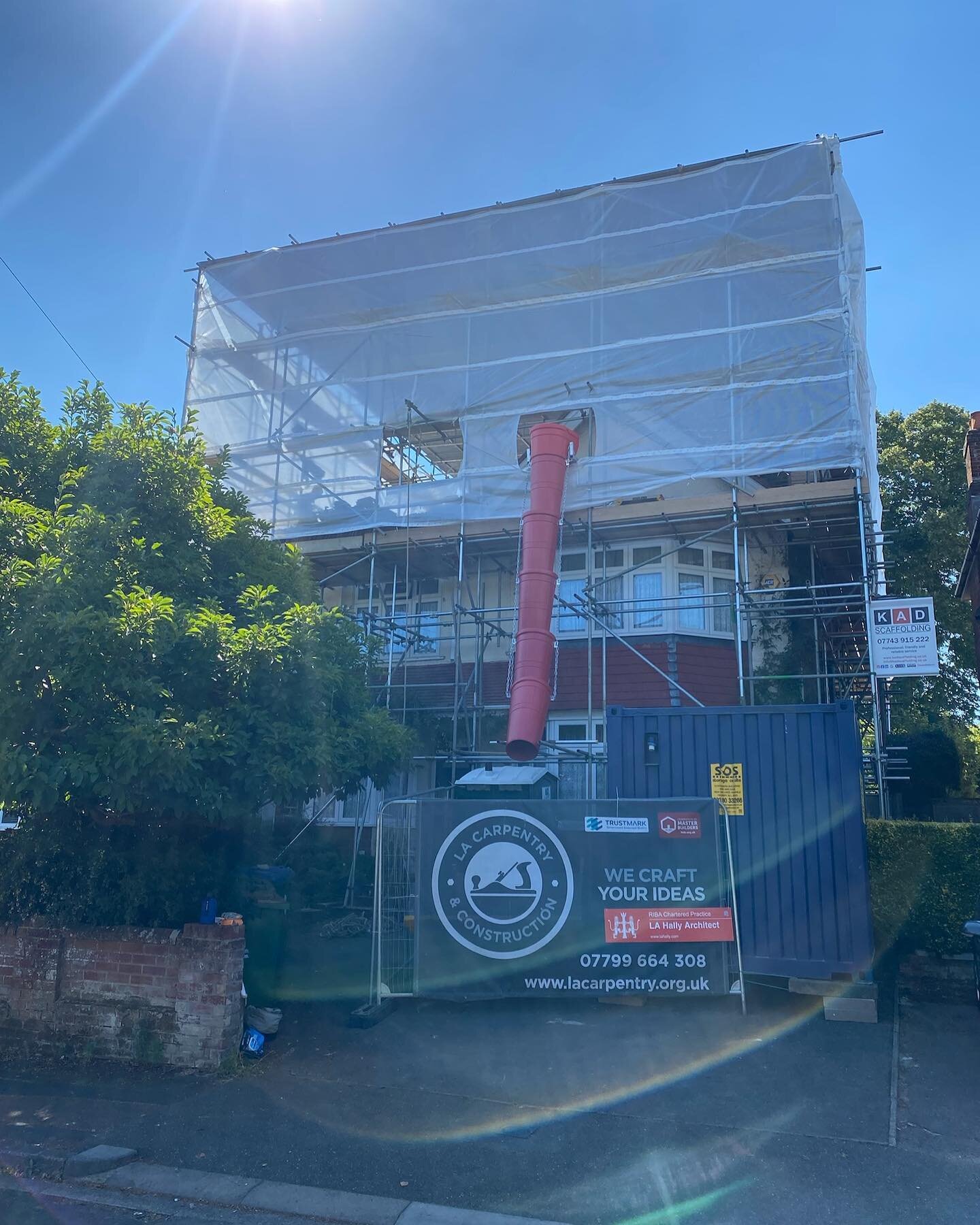 Our newest project has been started in Southampton. We are carrying out a loft conversion &amp; a number of internal alterations. It&rsquo;s been a successful first week!  Scaffolding up ✅ Site all set up ✅ Roof stripped ✅ 
It&rsquo;s great to be wor