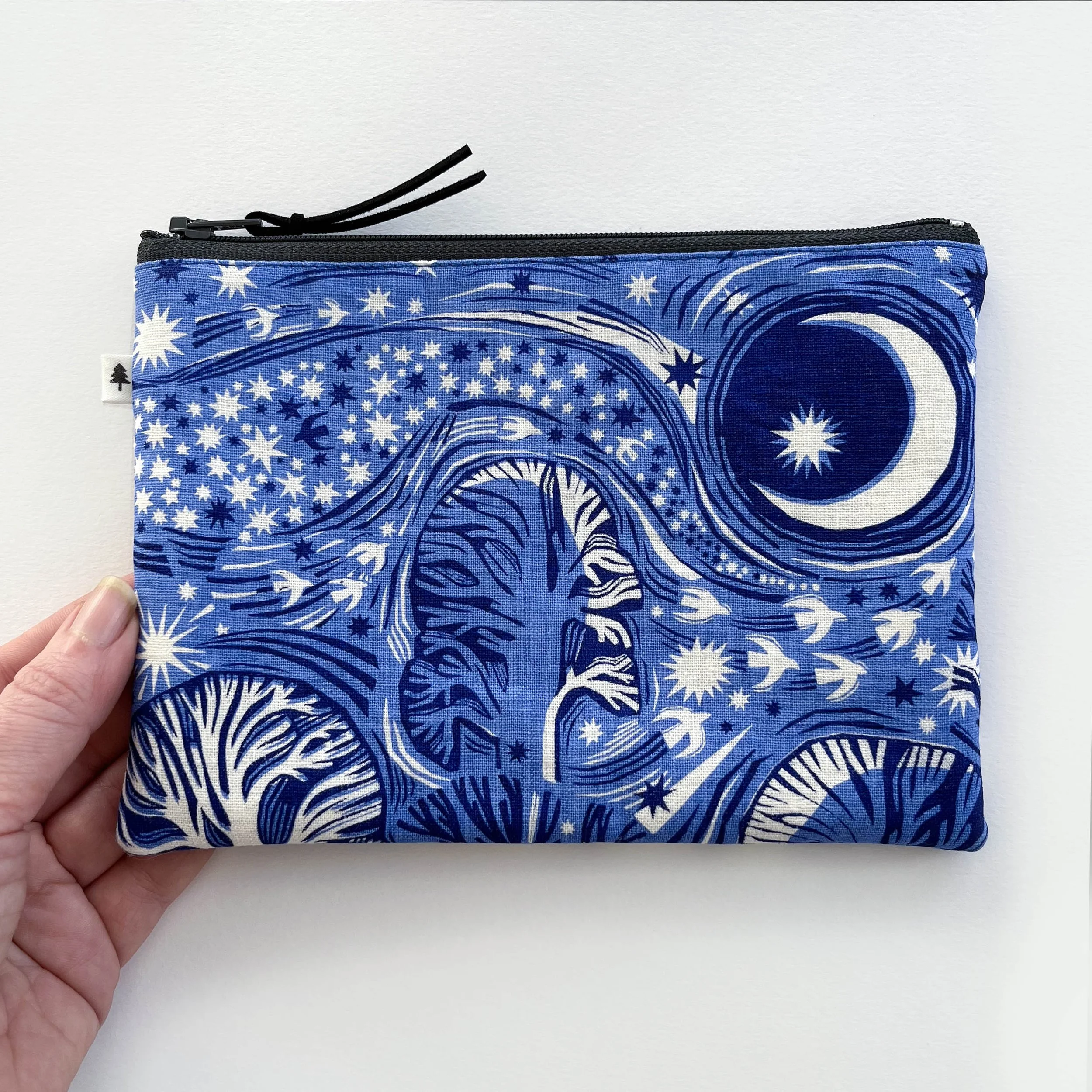 small fox pouch 3.jpg