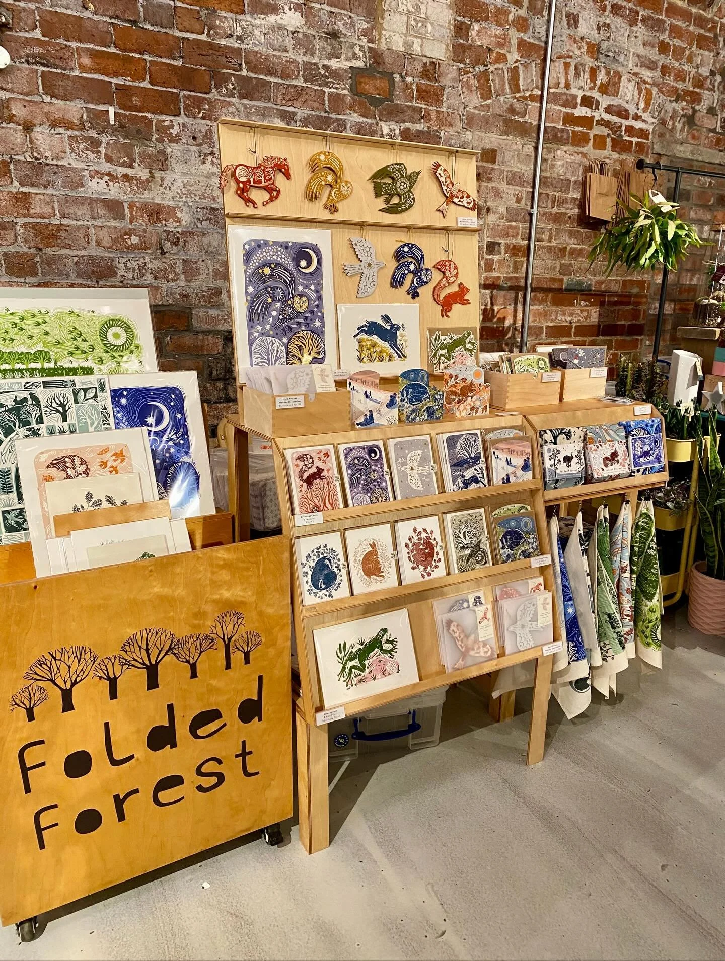 We&rsquo;re @hepworthwakefield all weekend for their amazing Christmas market! So many talented makers selling beautiful things, come down Sat &amp; Sun 10am - 4pm for some festive cheer and  Christmas shopping (good to get that list ticked off early