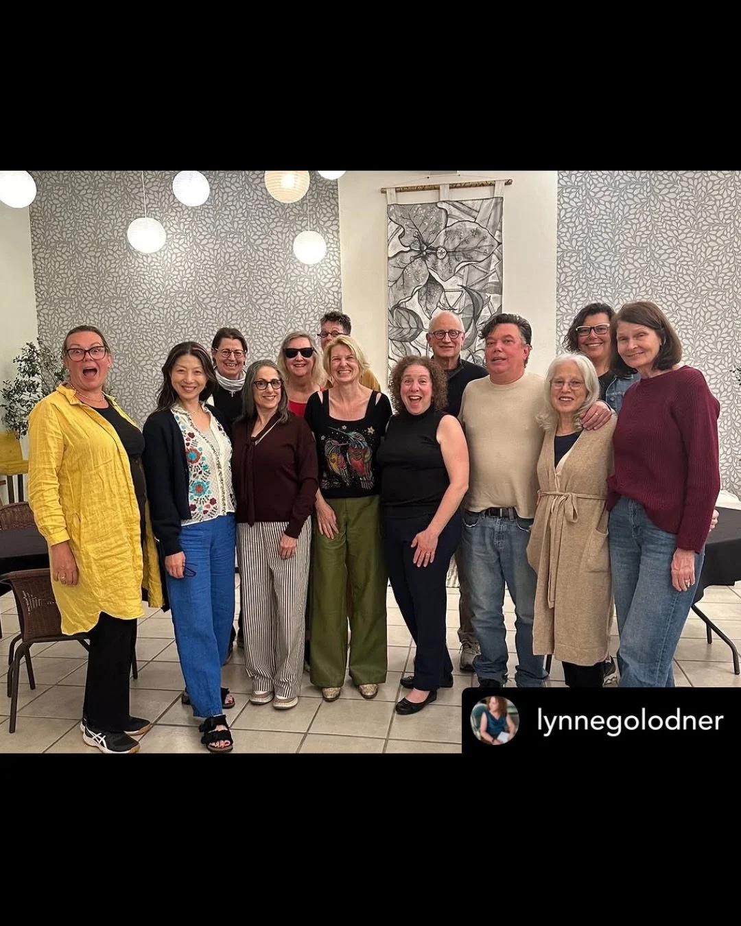 A fun thing this week! On Thursday, I gave an author talk to Lynne Golodner&rsquo;s ( @lynnegolodner )writing retreat here in San Miguel. A great group to meet and it was super well received (I even heard the word &ldquo; inspiring&rdquo; 😁).

I tal