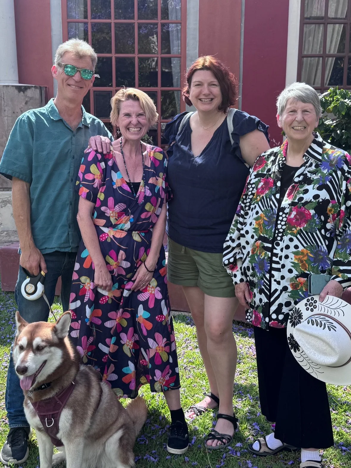 Super excited to have my cousin and her friend visiting me this week in San Miguel- all the way from Wales in the UK. 😁

Today we are off for some horse riding in the cactus fields!

#familytime❤️