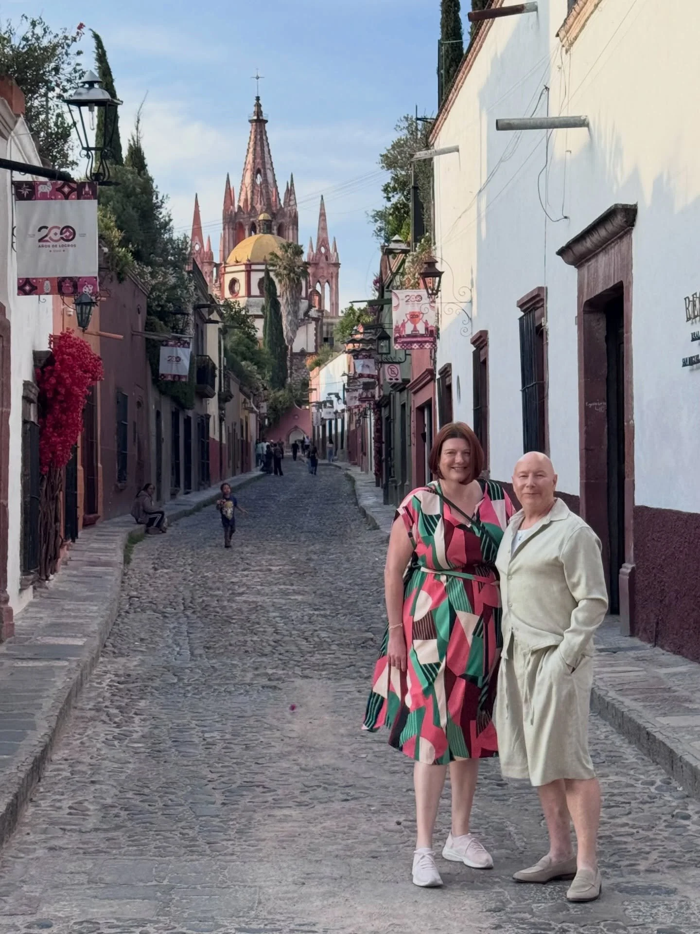 Such an amazing last week with my cousin Claire and her friend Jason visiting us in San Miguel, all the way from Wales (UK)!

We got Claire on horseback for first time ever, visited the hot springs, a small Otomi village, visited @vinedodosbuhos for 