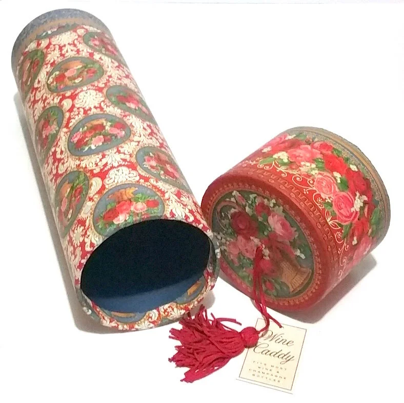 red vases lay2.jpg