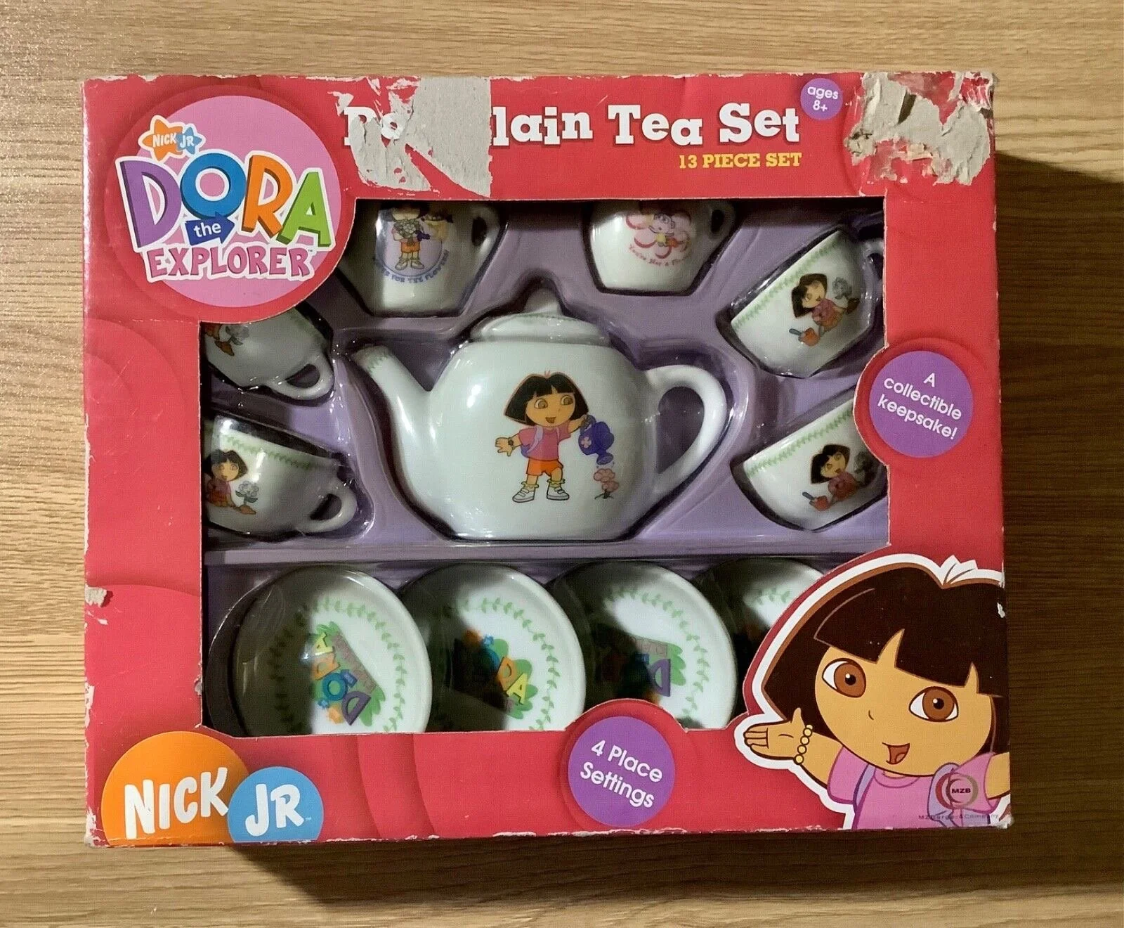 食器 DORA Nick Jr. Dora the Explorer Porcelain 13 Piece Tea Set, Cute