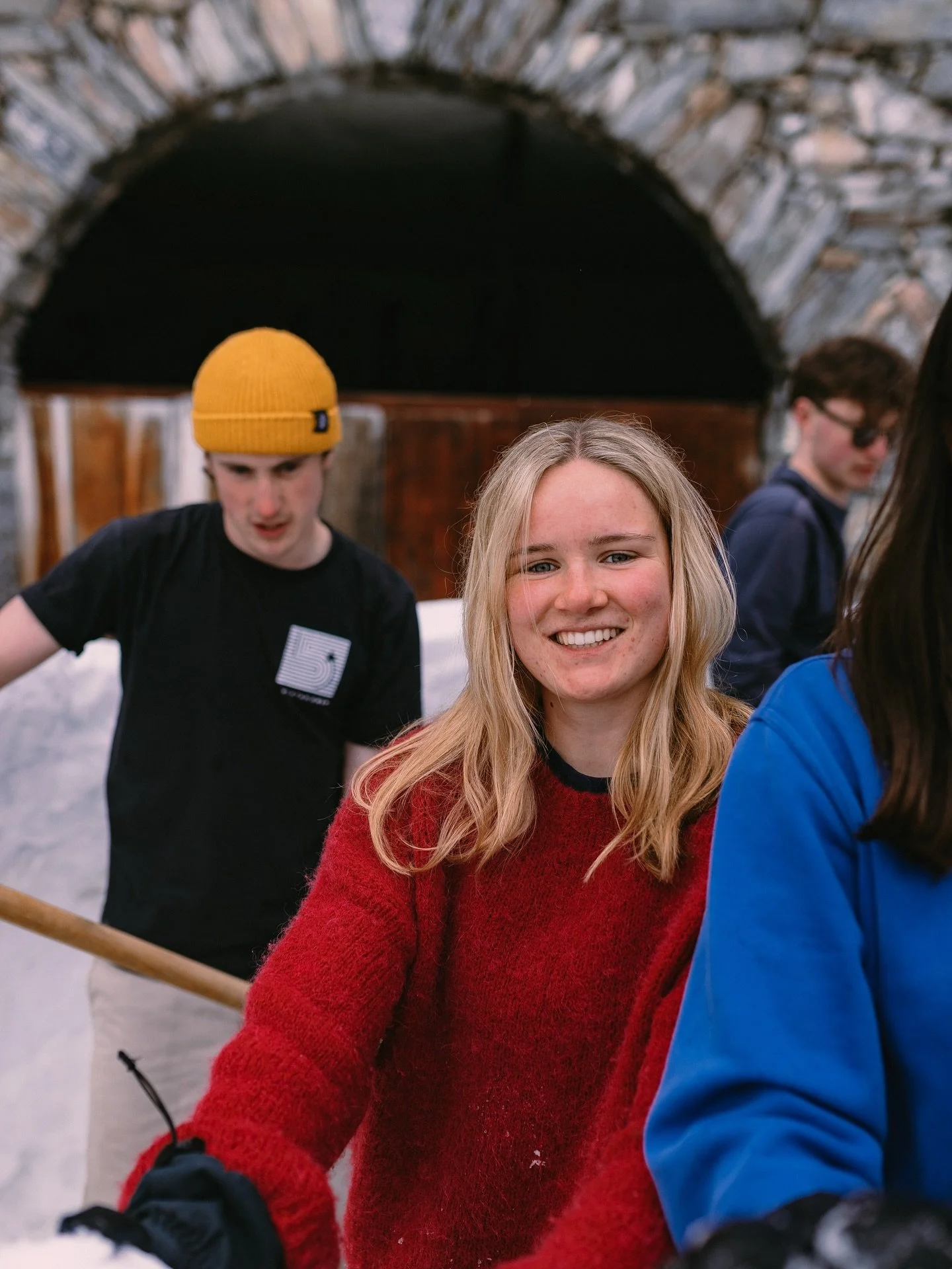 It&rsquo;s the final few days to apply for our 25/26 season. 
Applications closing TUESDAY 16th SEPTEMBER 🫨 🚨 Follow the link in our bio to find out more! 🔗 You know you want to! 

#skiseason #3valleys #christianmission #gapyear #christiangapyear 