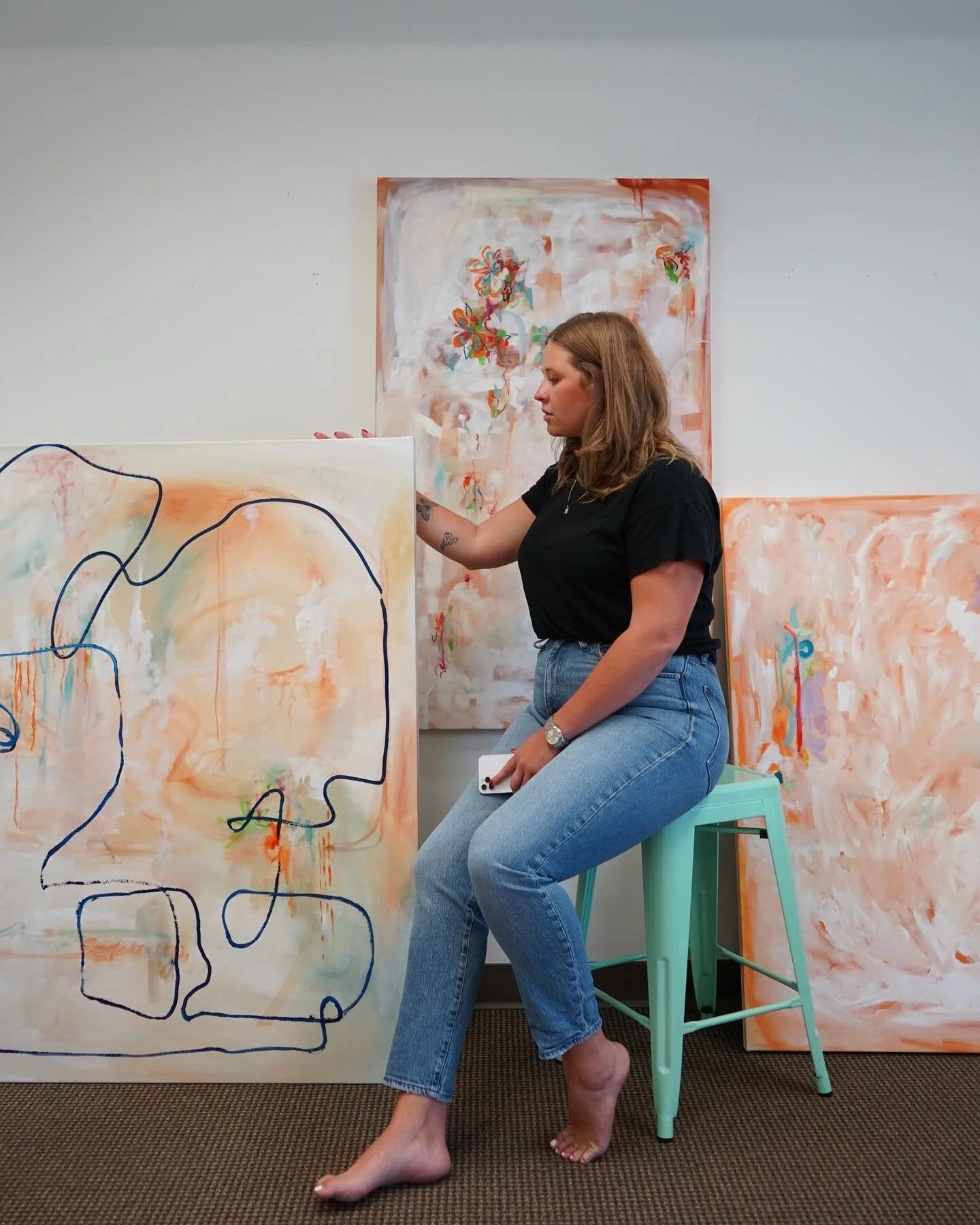 Surrounded by new work and loving it ✨

Check my story to see the latest large pieces!

#oilpainting #creativefounders #femaleabstractartistcollective #artistsoninstagram #painting #kansasartist #wichita #wichitaart #midwestartist #artstudy #localart