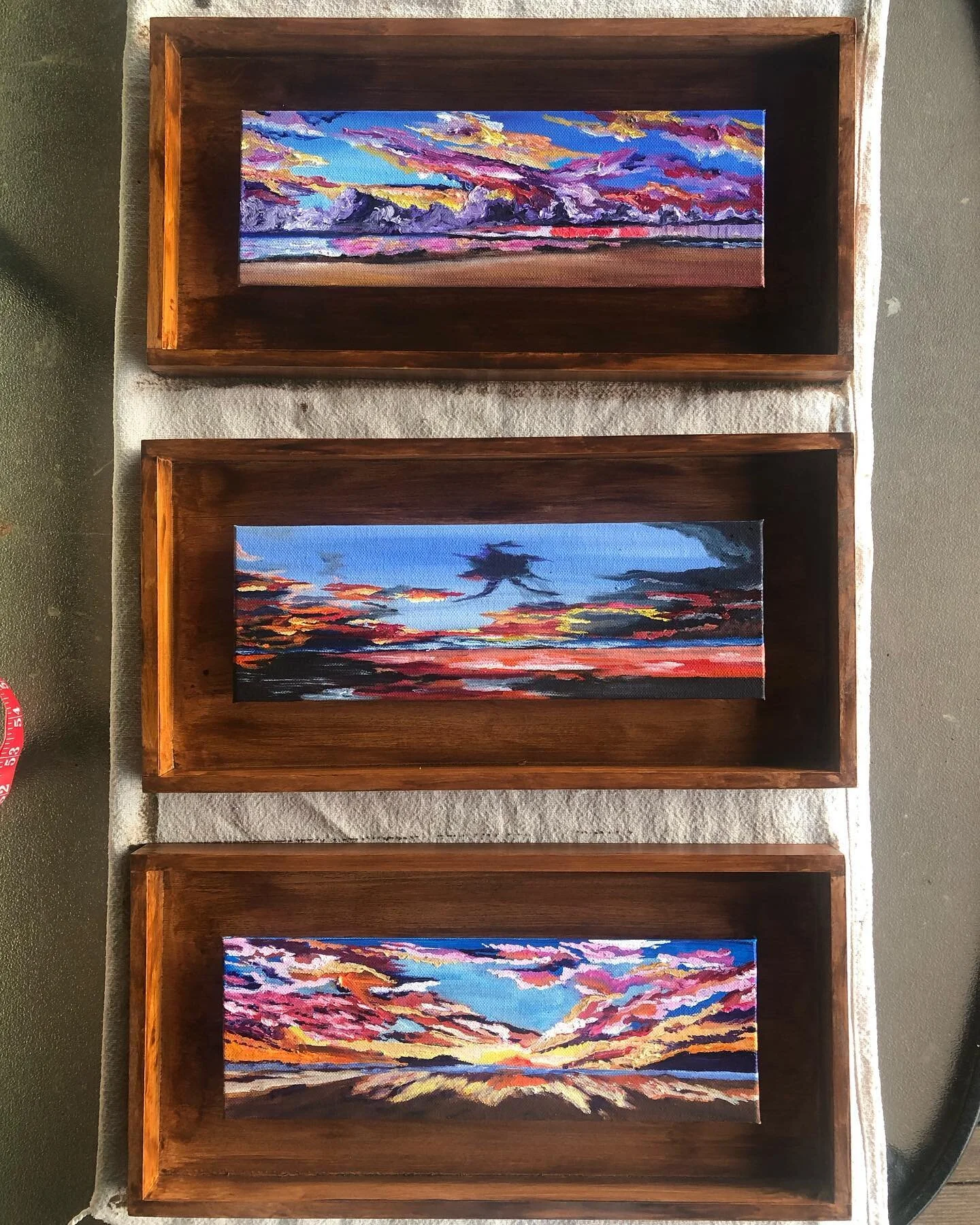 Frames: after and before staining.