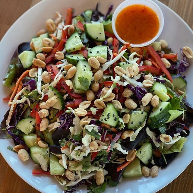 Love a good Asian style salad. Check out this new menu item: Mixed greens, shredded carrot, red cabbage, cucumber, Napa cabbage, red pepper, cilantro, chopped peanuts, Thai chili-sesame dressing #thaisalad #saladbowl #newmenu @wendellfallsnc