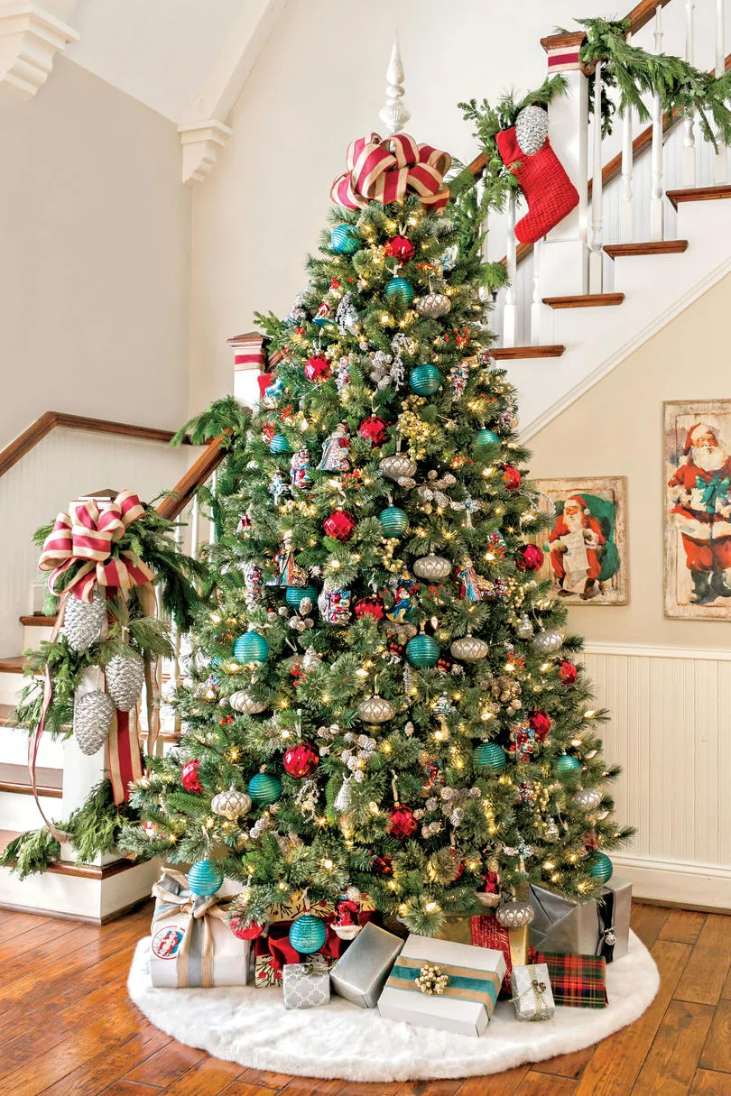 christmas_trees_for_every_style_2498903_chris_southern-living-dillards-hol4cah_0.jpg