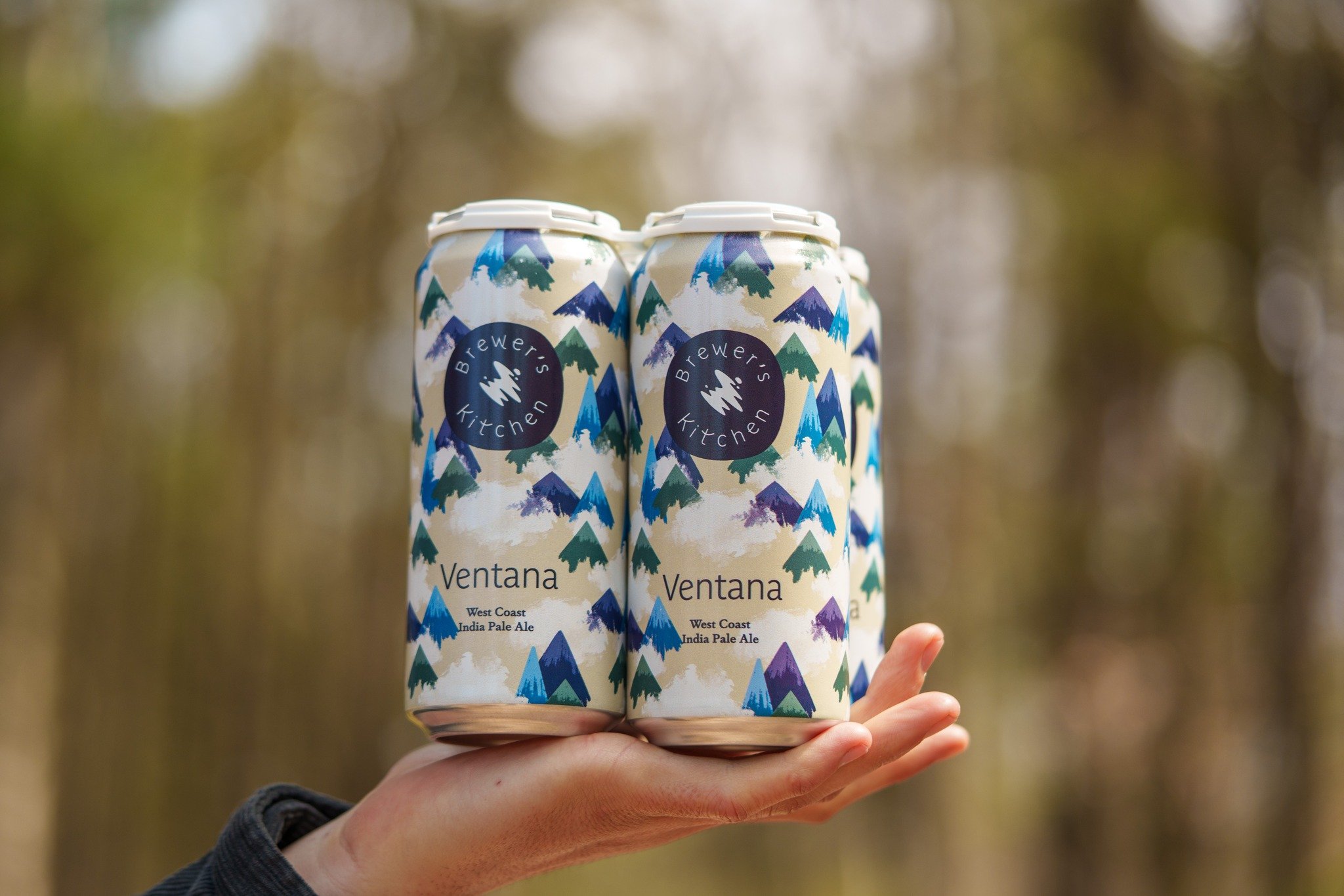 Ventana's back. Brewer's Kitchen's rotating hoppy release returns this Friday with bright notes of citrus and pine. 

#craftbeer #chicagobrewery #drinklocalbeer #milwaukeebrewery #mkebeer