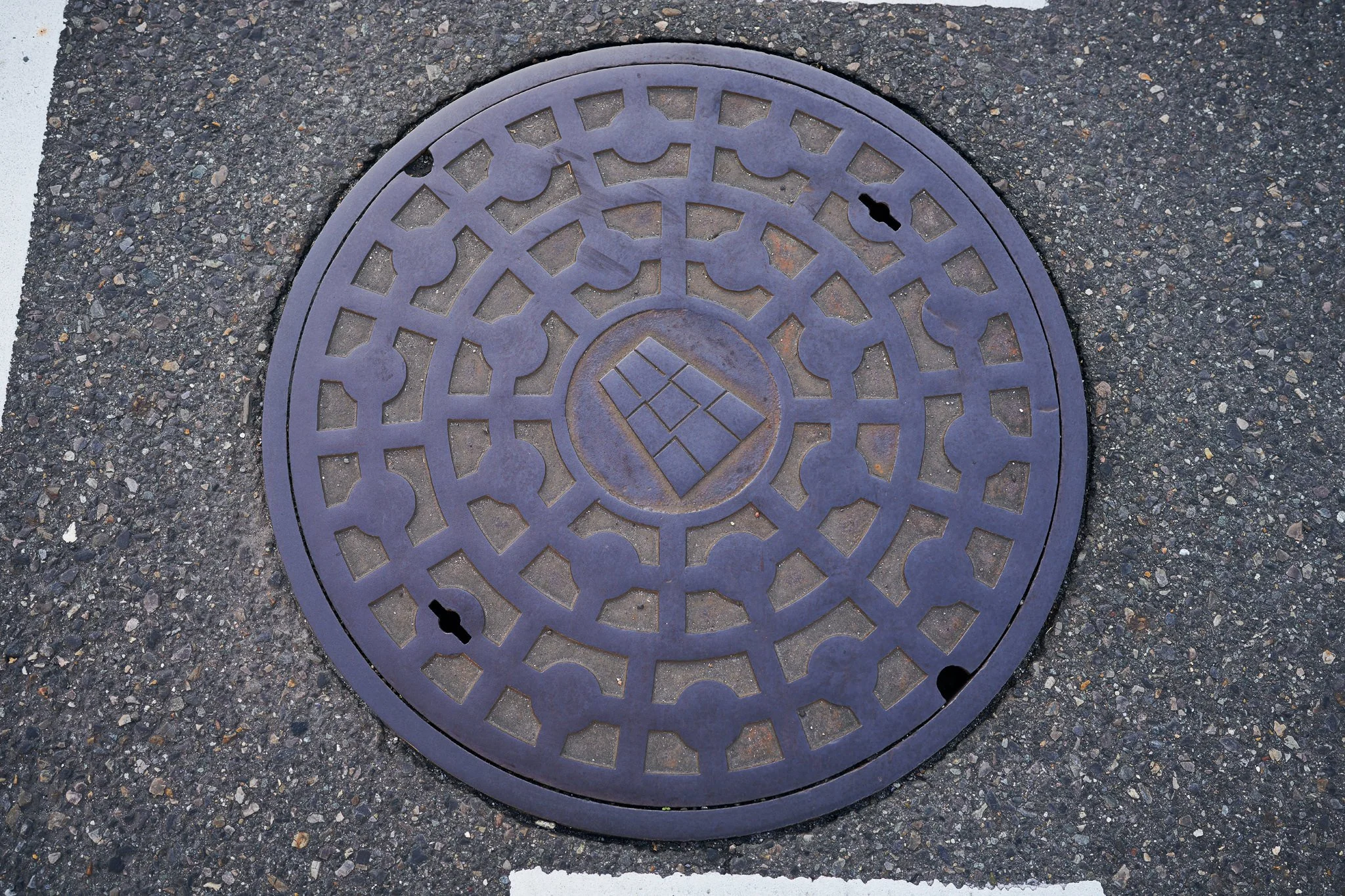 Tokoname Manhole Drainspotting in Japan
