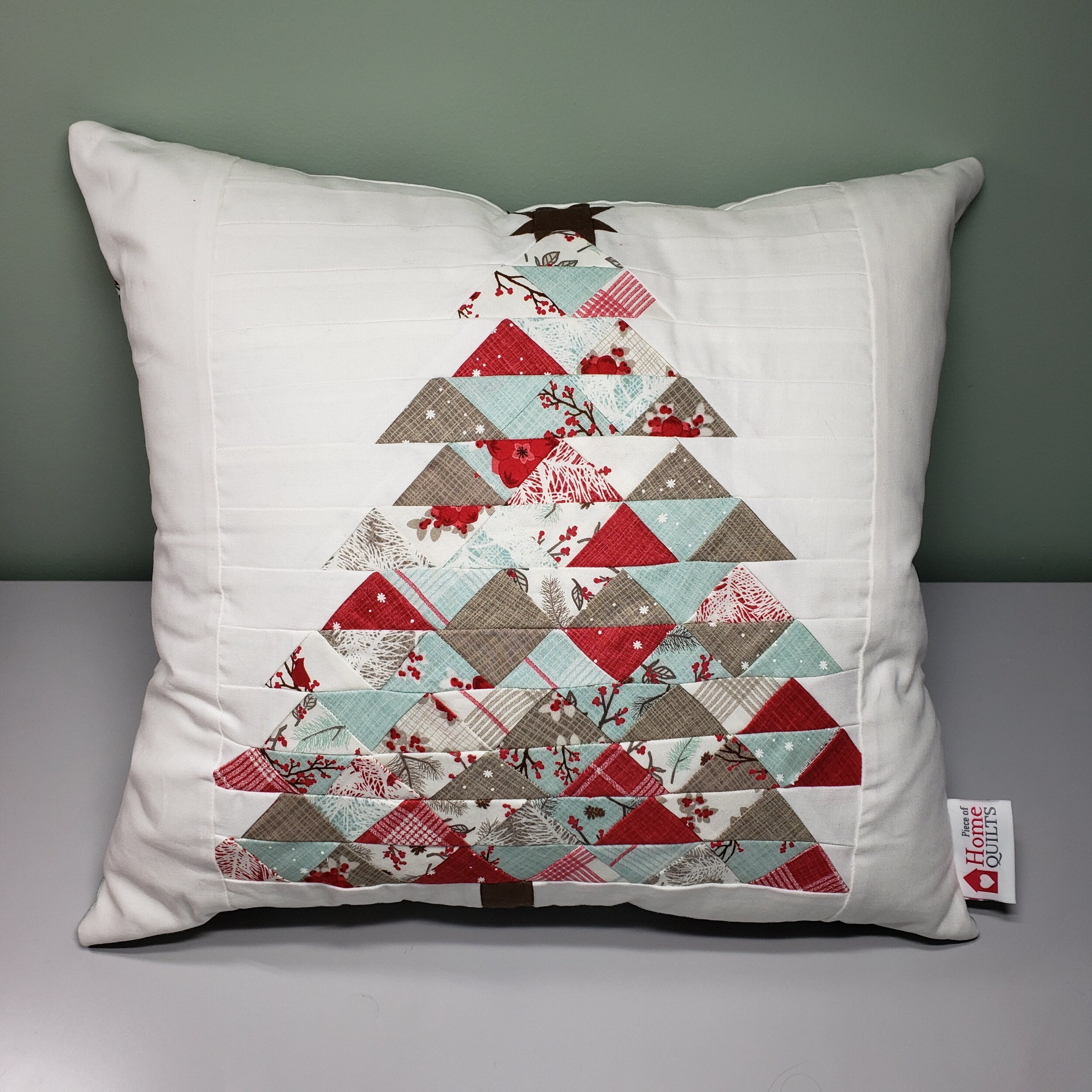 Patchwork Quilted Christmas Pillow Tutorial