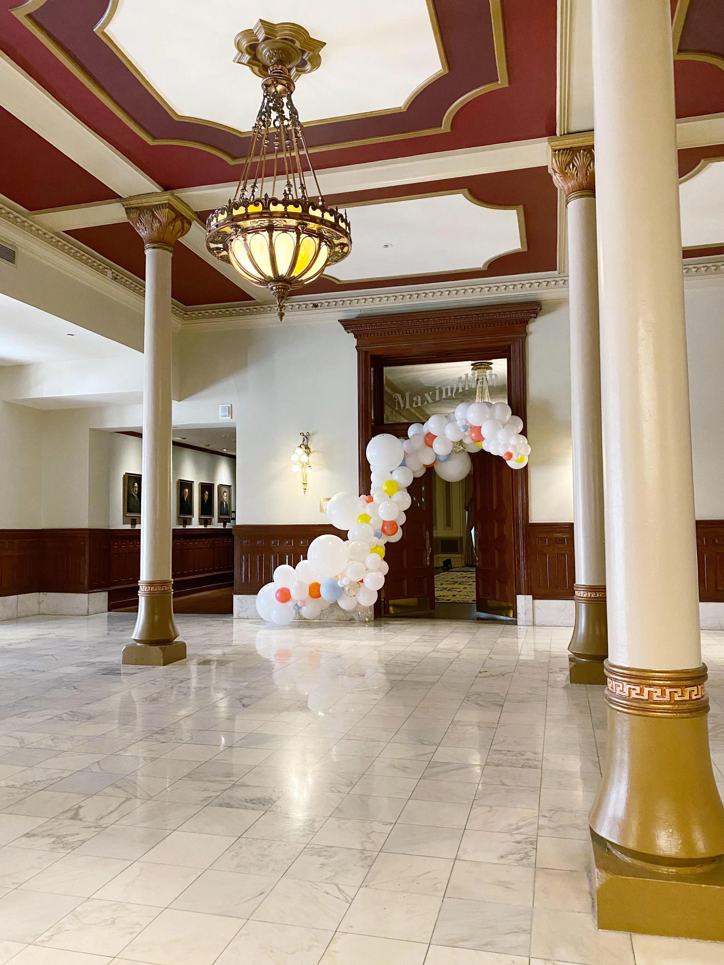 driskill balloon decor austin.jpeg