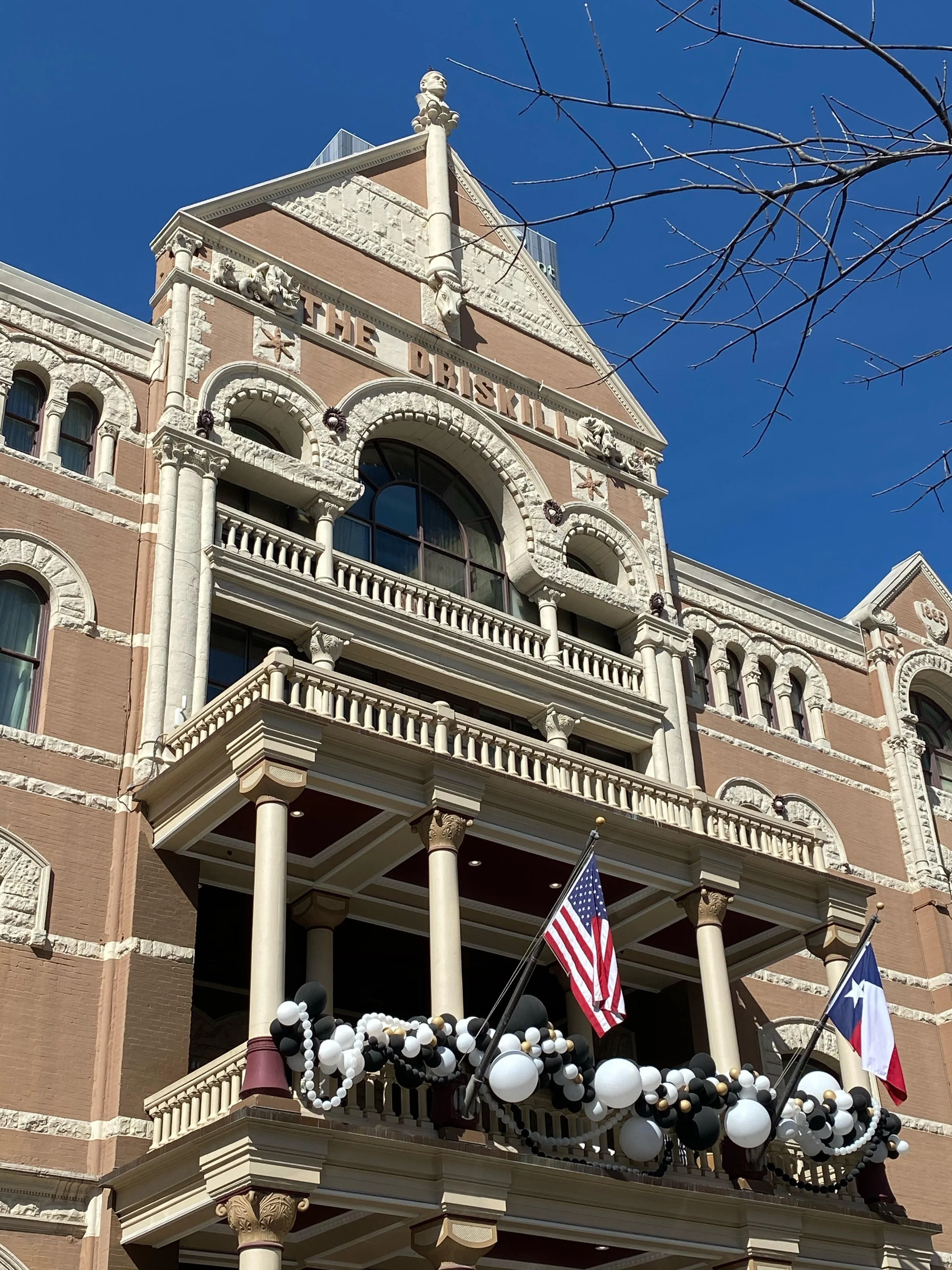 driskill austin balloon decor.jpeg