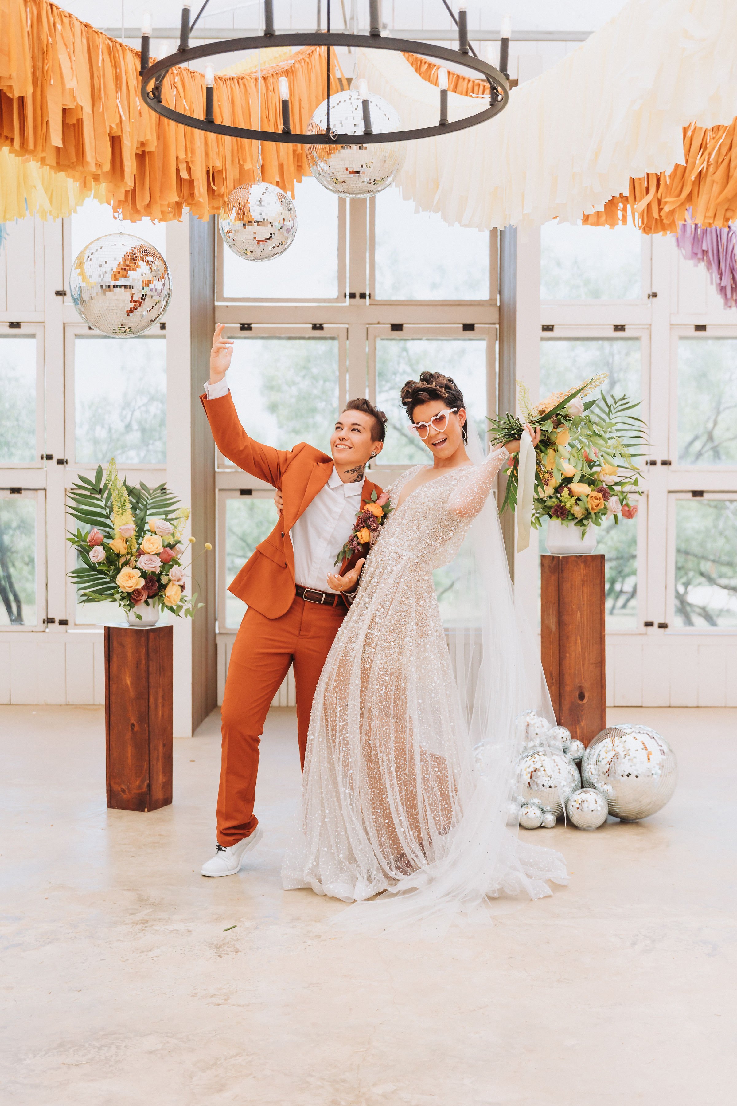 disco streamer wedding8.jpg