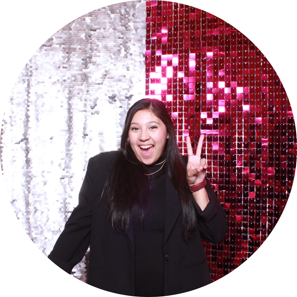 Stephanie Castillo, Installer