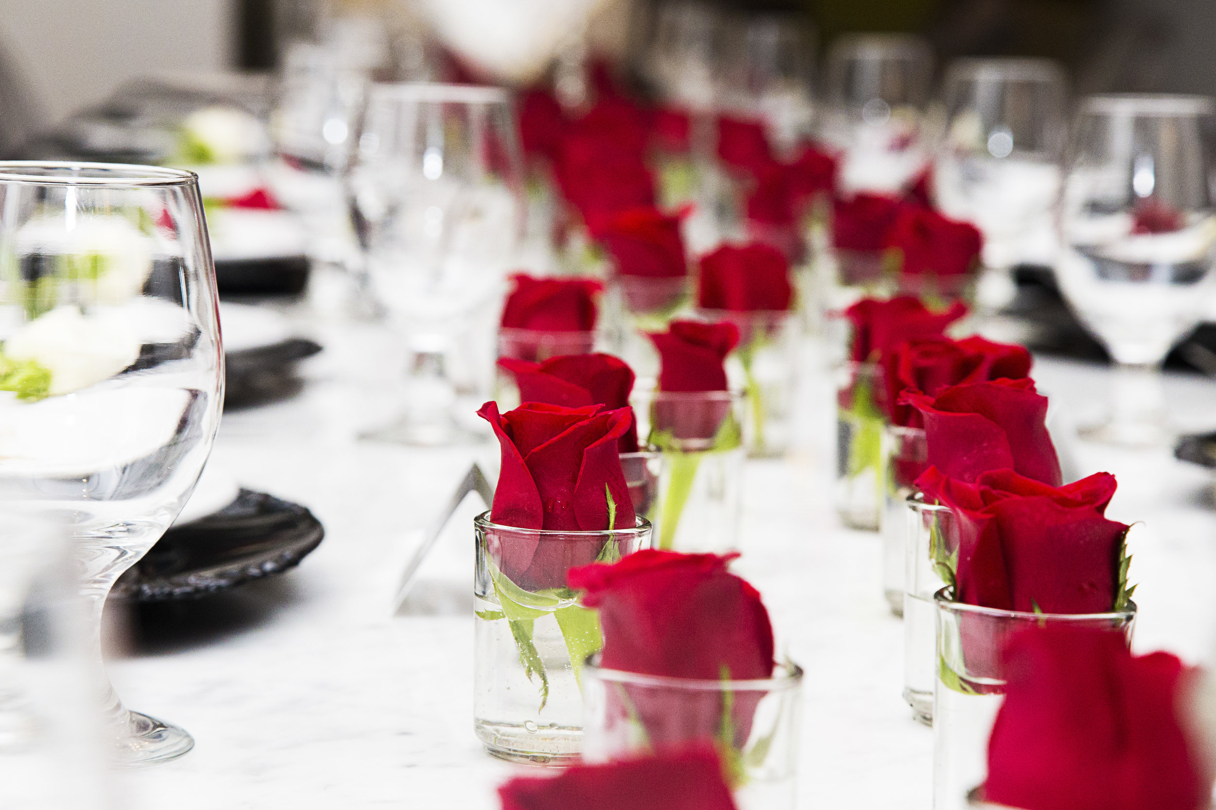 saints vs sinners dinner table flowers.jpg