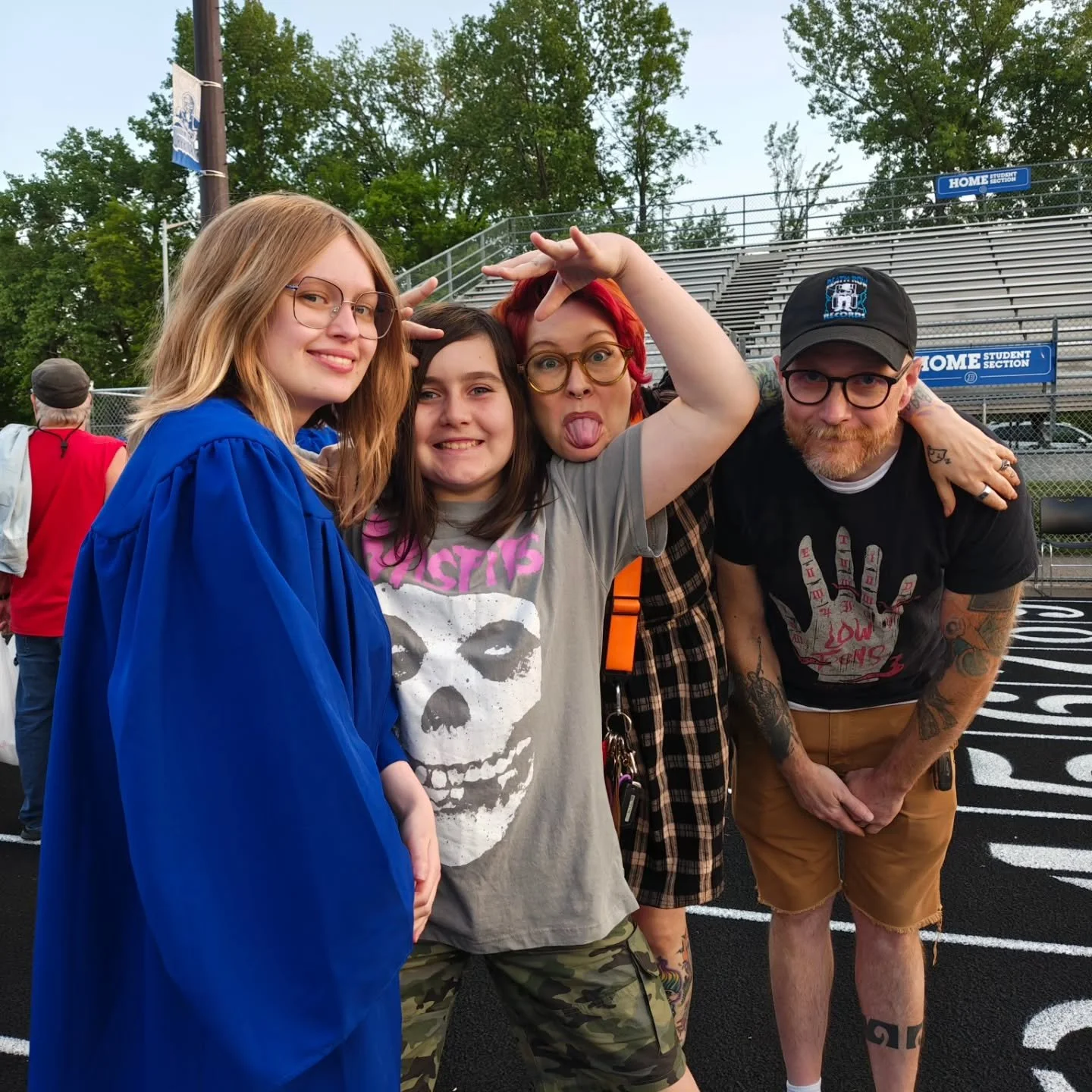 And just like that ... She's 19 😭 she's moved out ... Nooooo my baby!!! Stop growing ! But really, I'm so proud of you Delilah ❤️ I love you !! Keep being an honest and loving human being 😘