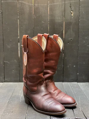 Mens 9, Frye Boots — FauxyFurr Vintage + Handmade display picture 3