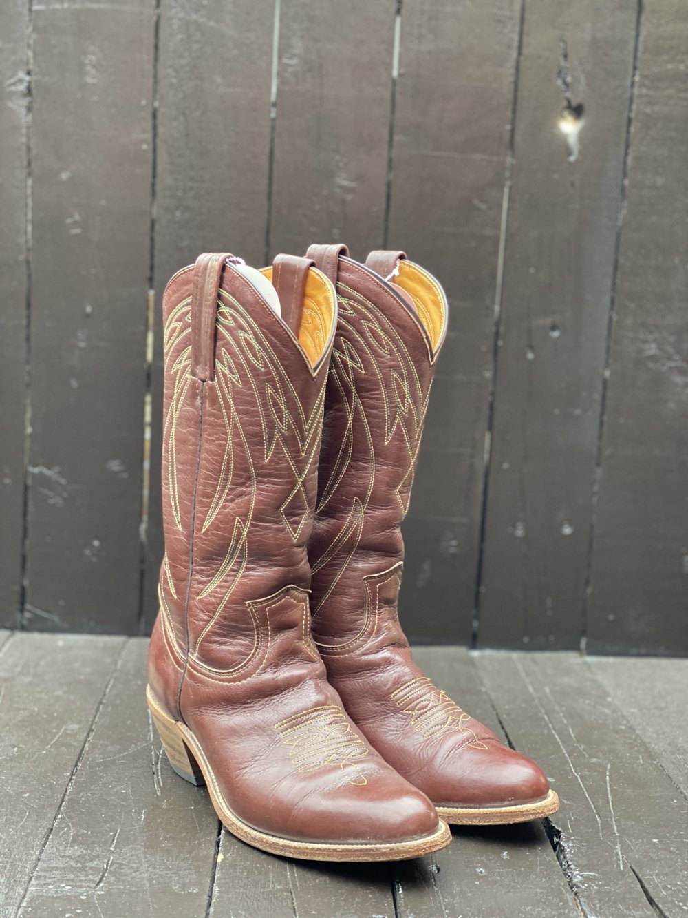 Mens 9D, Frye Boots — FauxyFurr Vintage Handmade